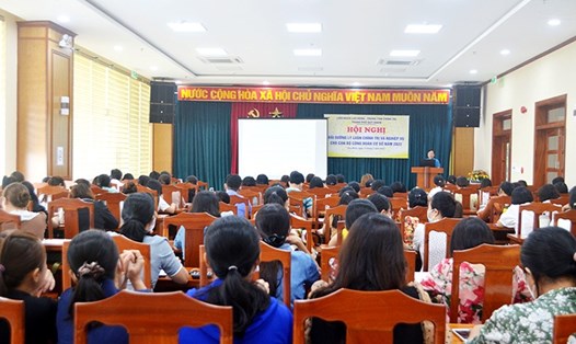 Liên đoàn Lao động thành phố Quy Nhơn, tỉnh Bình Định bồi dưỡng lý luận chính trị và nghiệp vụ cho 150 cán bộ công đoàn cơ sở. Ảnh: Ánh Nguyệt