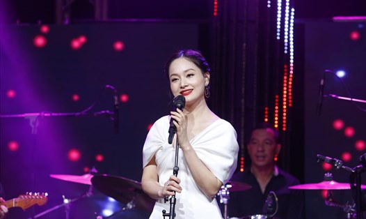 Lan Phương là khách mời số đầu tiên của chương trình "Cuộc hẹn cuối tuần" mùa 2. Ảnh: VTV
