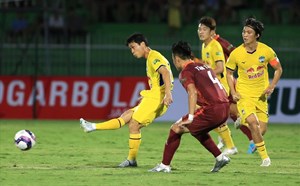 CLB Bình Định 1-0 Hoàng Anh Gia Lai: Đội khách gặp bế tắc