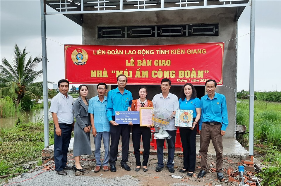 Việc chăm lo cho đoàn viên, người lao động khó khăn về nhà ở là hoạt động vô cùng thiết thực, ý nghĩa. Ảnh: PV