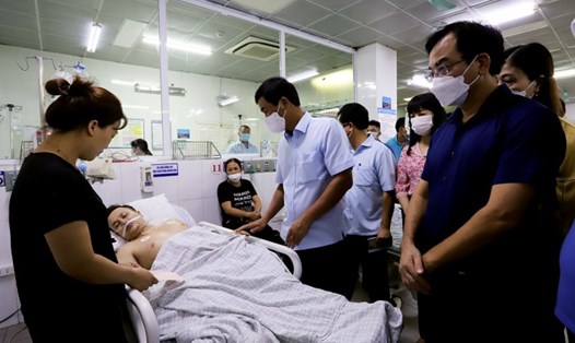 Bệnh nhân sống sót duy nhất trong vụ tai nạn tại Công ty TNHH Deasang Việt Nam bất ngờ chuyển nặng trong ngày 20.7. Ảnh: CTT Phú Thọ.