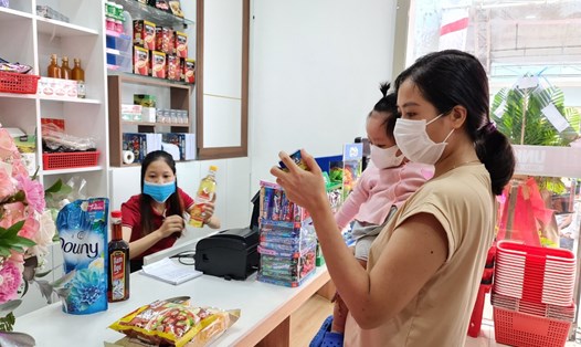 Người lao động trong các khu công nghiệp Đà Nẵng tin tưởng lựa chọn, mua sắm ở siêu thị "Phúc lợi đoàn viên - Union Mart". Ảnh: Tường Minh