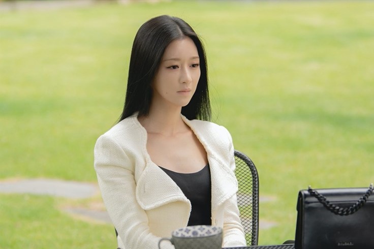 Phim 19+ “Eve” tập cuối: Park Byung Eun lo lắng khi Seo Ye Ji bị bắt cóc