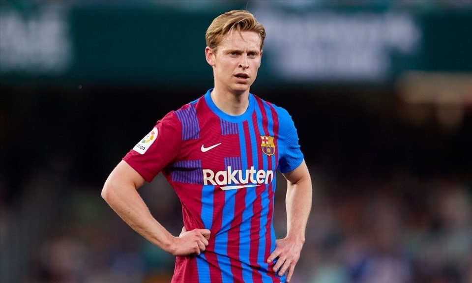 Thế tiến thoái lưỡng nan trong vụ De Jong của Man United và Barcelona
