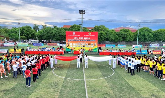 Lễ khai mạc Giải thể thao Khu kinh tế Đông Nam và các Khu công nghiệp tỉnh Nghệ An năm 2022. Ảnh: QĐ