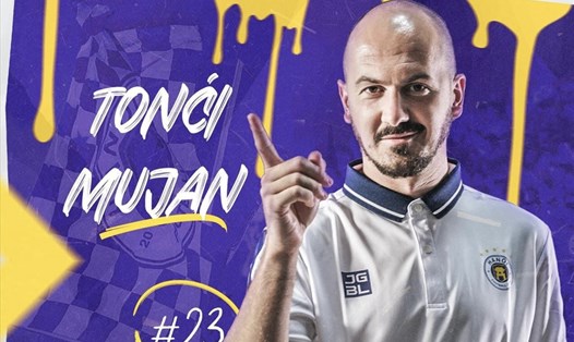 Câu lạc bộ Hà Nội công bố tân binh Mujan Tonci từng chơi cho U18 Croatia. Ảnh: HNFC