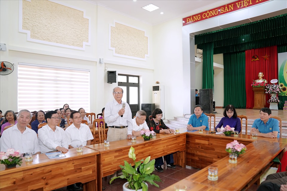 Quang cảnh buổi gặp mặt các thế hệ cán bộ công đoàn tỉnh Tuyên Quang. Ảnh: CĐTQ