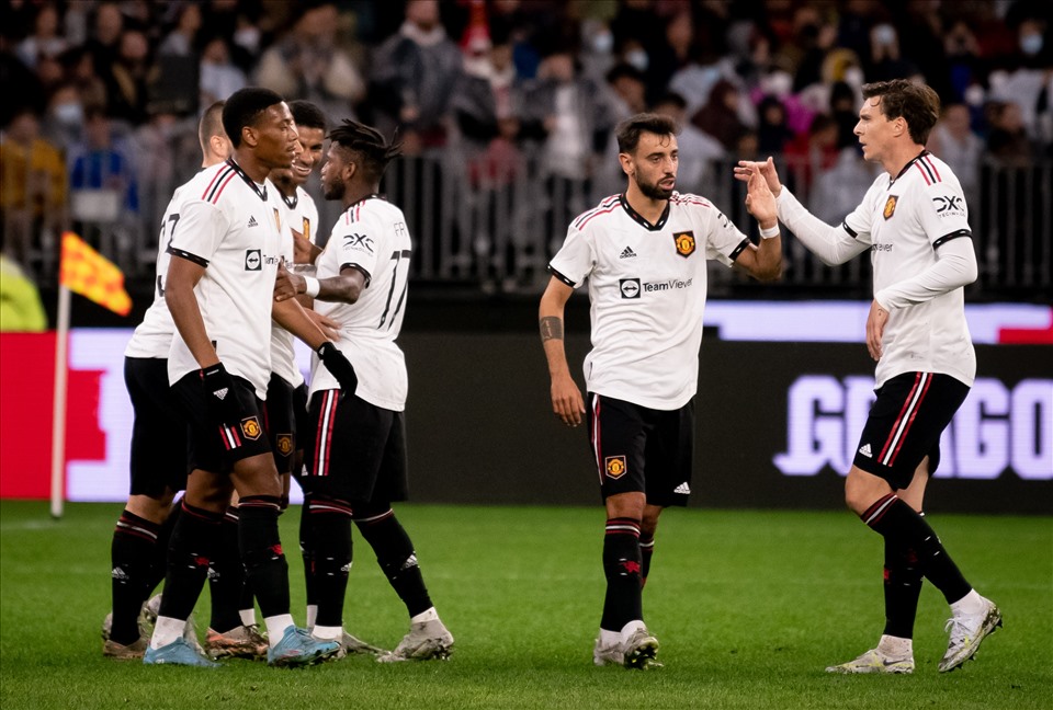 Nhận bàn thua giây cuối, Man United đứt mạch thắng