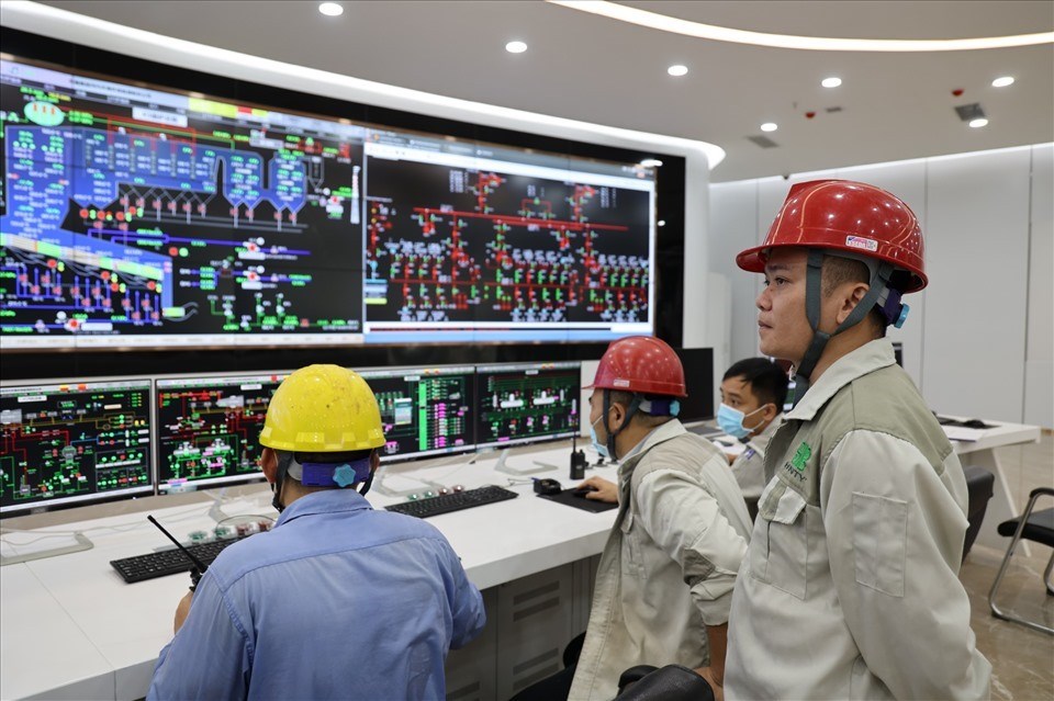 Phòng điều khiển trung tâm của Nhà máy điện rác Sóc Sơn, Hà Nội. Ảnh: PV Phòng điều khiển trung tâm của Nhà máy điện rác Sóc Sơn, Hà Nội. Ảnh: PV