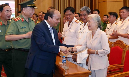 Chủ tịch nước Nguyễn Xuân Phúc với các đại biểu dự hội nghị. Ảnh: Thống Nhất/TTXVN