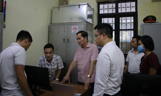 Lãnh đạo Tổng cục Đường bộ Việt Nam kiểm tra sát hạch cấp giấy phép lái xe. Ảnh GT