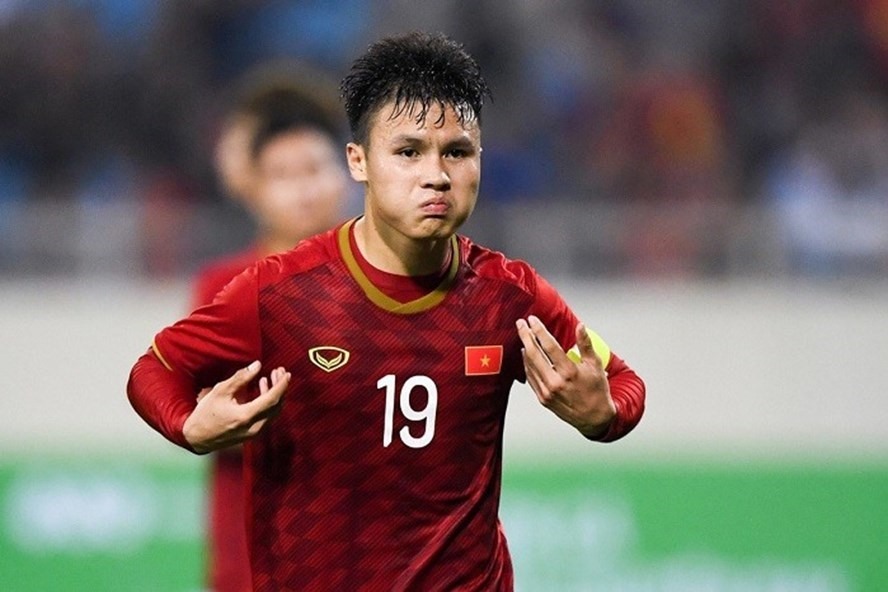 Sau Chanathip, AFF Cup 2022 liệu có vắng bóng Quang Hải?