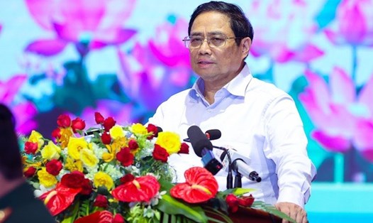 Thủ tướng Phạm Minh Chính phát biểu tại cuộc gặp mặt các đội tìm kiếm, quy tập hài cốt liệt sĩ    Ảnh: Nhật Bắc