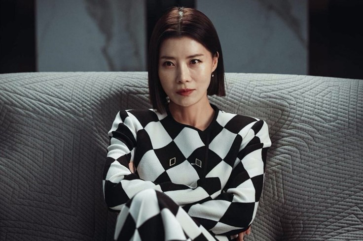 Nữ phụ đối đầu Seo Ye Ji nói gì về vai diễn trong phim 19+ “Eve”?