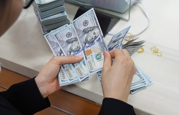 Fed tăng lãi suất, giá USD trong nước, giá vàng thế giới tăng nóng