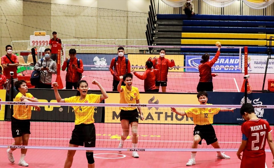 Tuyển cầu mây 4 nữ Việt Nam đánh bại Thái Lan một cách ngoạn mục. Ảnh: UTakraw