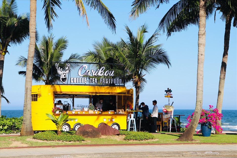 Mặc dù ngành du lịch TP.Đà Nẵng đang có những phục hồi mạnh mẽ, tuy nhiên các doanh nghiệp du lịch vẫn phải đối mặt với nhiều nỗi lo về nguồn lực và tiếp cận công nghệ số. Ảnh: Nguyễn Linh