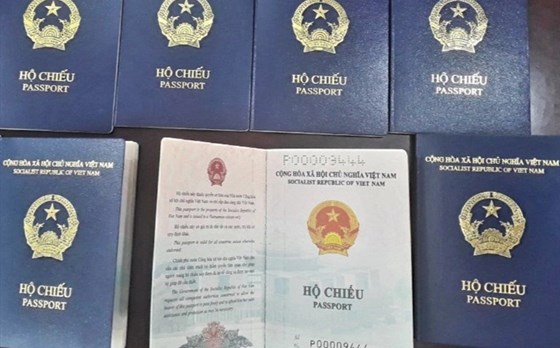 Bộ Ngoại giao thông tin việc Đức dừng cấp visa vào hộ chiếu mới