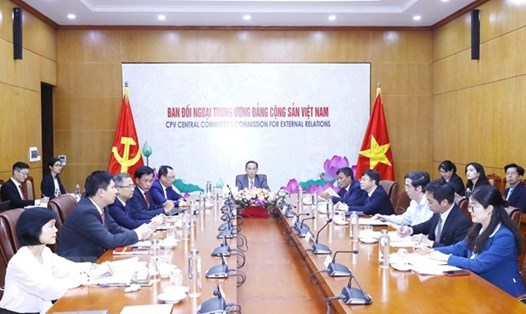 Đoàn đại biểu Đảng cộng sản Việt Nam tham gia diễn đàn trực tuyến. Ảnh: TTXVN