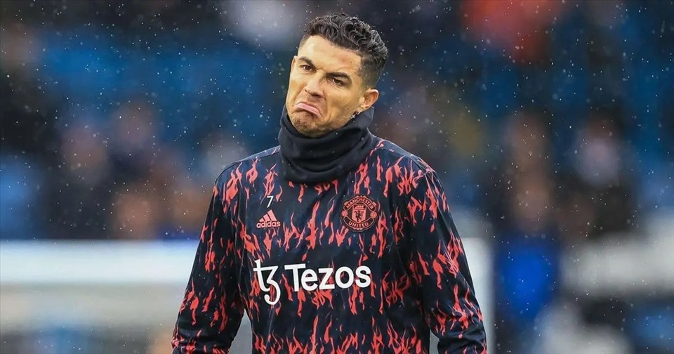Ronaldo chỉ trích báo giới