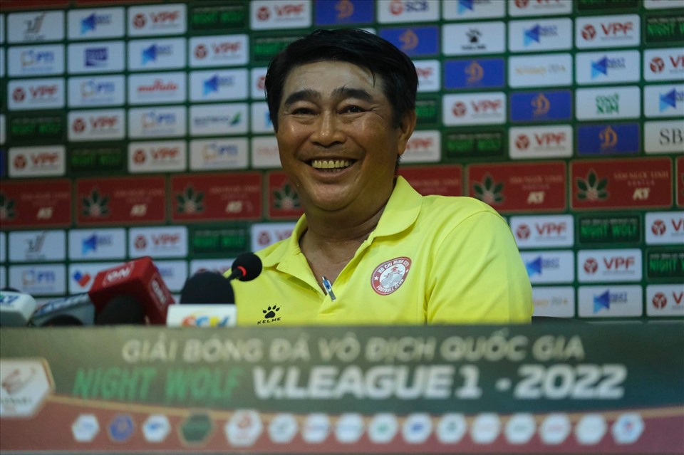 HLV Trần Minh Chiến: Mỗi buổi tập Hoàng Thịnh dành 5-10 phút luyện sút xa