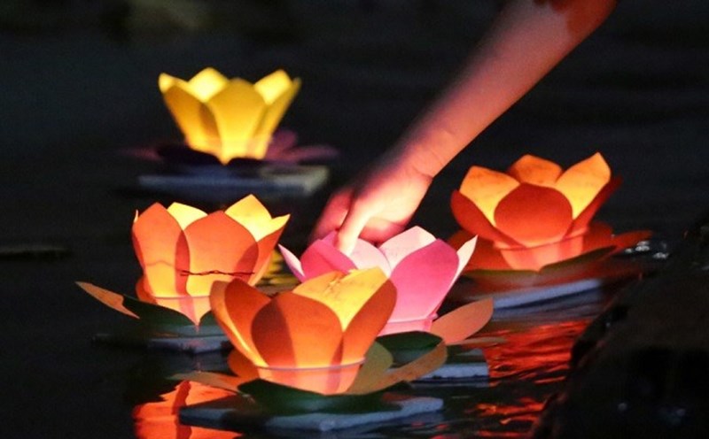 Các nước châu Á quan niệm như thế nào về tháng 7 âm lịch? Ảnh: twitter