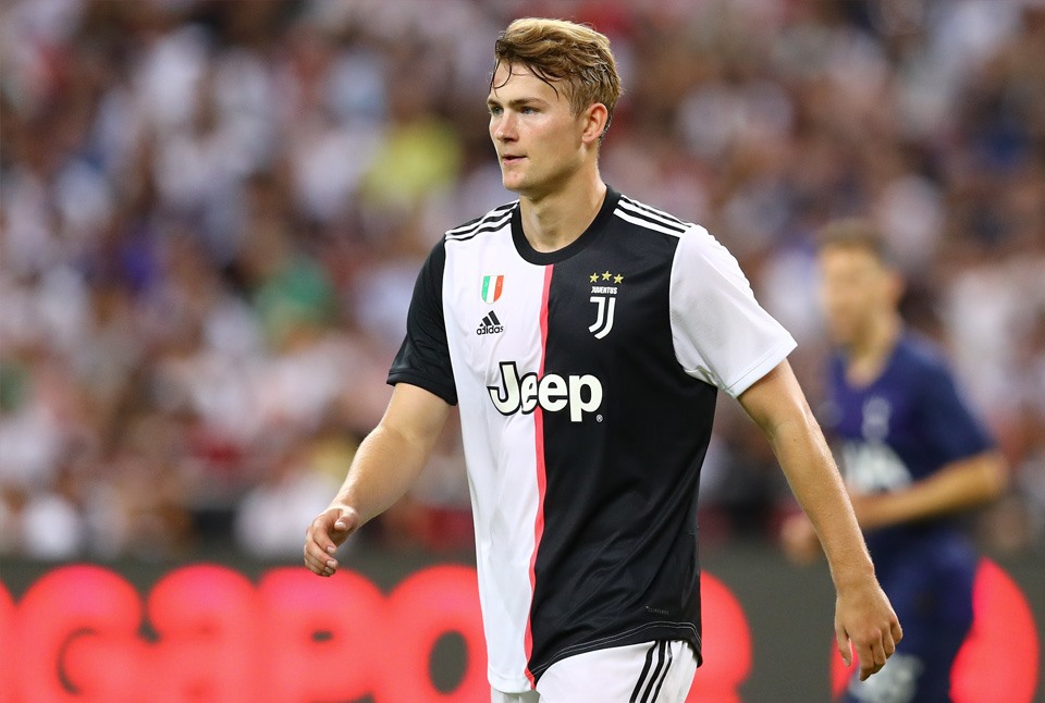 Juventus đã kìm hãm sự nghiệp của De Ligt như thế nào?