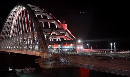 Cầu Crimea dài 19km nối bán đảo Crimea với Vùng Krasnodar của Nga. Ảnh: Sputnik