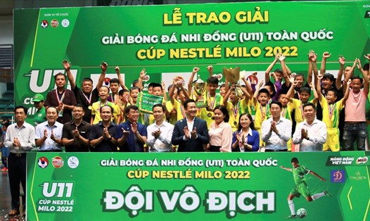 Sông Lam Nghệ An đoạt chức vô địch giải bóng đá Nhi đồng (U11) toàn quốc Cúp Nestlé MILO 2022. Ảnh: V.H