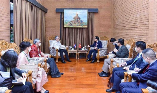 Bộ trưởng Ngoại giao Bùi Thanh Sơn gặp Phó Thủ tướng, Bộ trưởng Ngoại giao Thái Lan Don Pramudwinai. Ảnh: BNG
