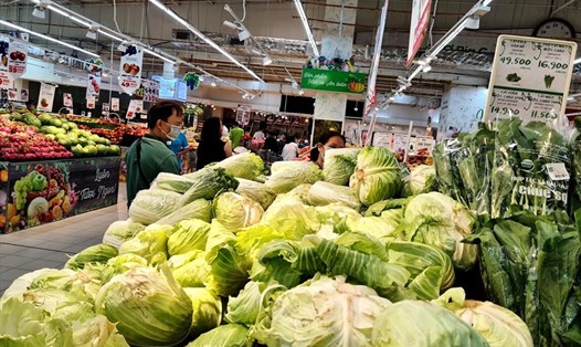 Giá thực phẩm đang tăng cao tác động đến nỗ lực kìm giữ lạm phát năm 2022 của Chính phủ. Ảnh: Vũ Long