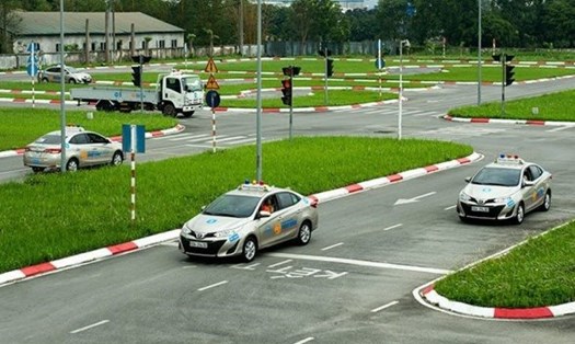Trung tâm đào tạo lái xe ô tô ở Hà Nội. Ảnh minh họa