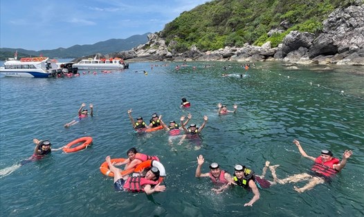 Cù Lao Chàm phấn khởi đón khách du lịch trong mùa du lịch biển.