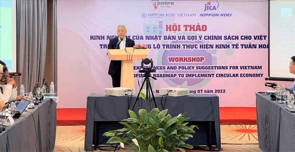 Ông Murooka Naomichi, Phó Trưởng Đại diện Văn phòng JICA Việt Nam, phát biểu tại hội thảo. Ảnh: JICA