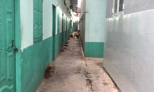 Công nhân sinh sống trong một khu nhà thuê trọ tại phường Long Bình, thành phố Biên Hoà, tỉnh Đồng Nai. Ảnh: Hà Anh Chiến