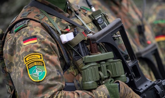Hai binh sĩ Đức bị cáo buộc âm mưu tấn công cầu Crimea. Ảnh: AFP