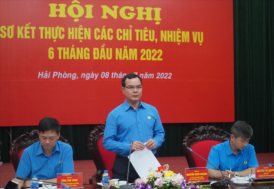 Chủ tịch Tổng LĐLĐVN dự hội nghị sơ kết Cụm thi đua LĐLĐ 5 thành phố trực thuộc trung ương. Ảnh: Mai Dung