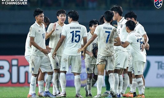 U19 Thái Lan đang đứng nhì bảng A, sau U19 Việt Nam. Ảnh: Changsuek.