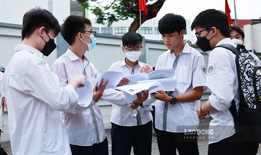 Chiều 8.7, thí sinh làm bài thi môn Ngoại ngữ Kỳ thi tốt nghiệp THPT năm 2022. Ảnh: Hải Nguyễn