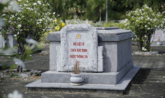 Hơn 20.000 bia mộ “liệt sĩ vô danh” ở Quảng Nam được đổi tên thành “liệt sĩ chưa xác định được thông tin”. Ảnh: Thanh Chung