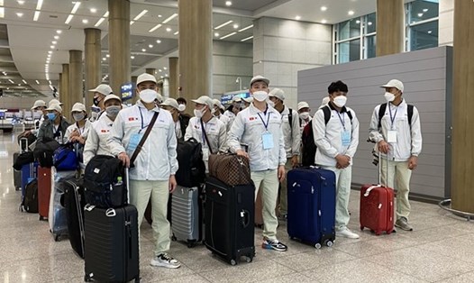 Lao động Việt Nam nhập cảnh tại sân bay Incheon (Hàn Quốc). Ảnh: Anh Nguyên
