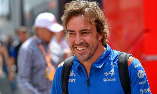 Fernando Alonso sẽ đầu quân cho Aston Martin từ mùa giải 2023. Ảnh: Marca
