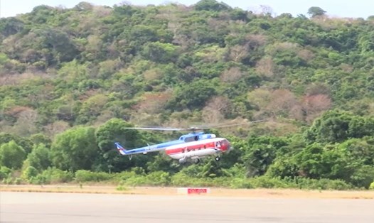 Côn Đảo đã có văn bản đề xuất tăng tần suất các chuyến trực thăng tối thiểu 1 chuyến/ngày để duy trì vận tải đường hàng không. Ảnh: M.C