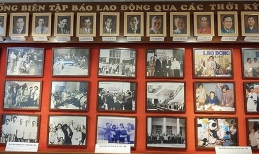 Những thế hệ làm báo Lao Động trong suốt 92 năm. Ảnh phòng truyền thống báo Lao Động