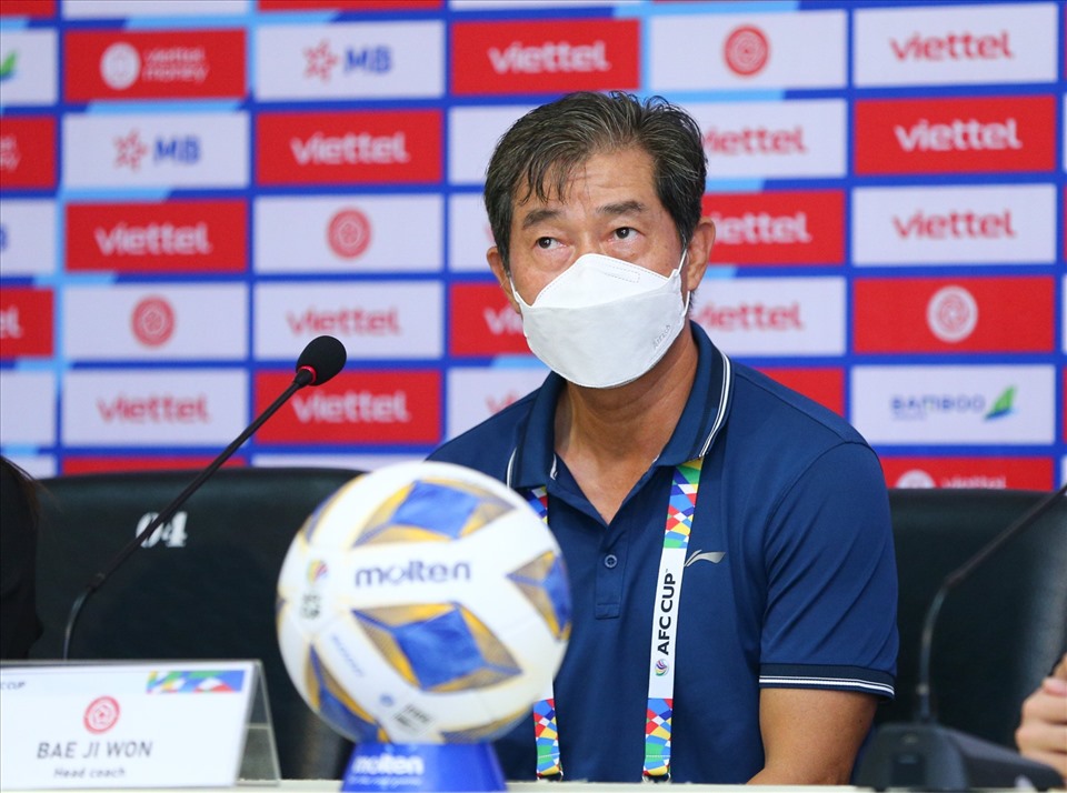 HLV Bae Jiwon: "Viettel không đáng nhận thất bại"