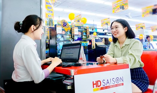 HD SAISON là Công ty tài chính đầu tiên tại Việt Nam đã tung gói vay ưu đãi 10.000 tỉ đồng dành riêng cho công nhân với lãi suất vay tối đa bằng 50% lãi suất thị trường. Ảnh: HDBank
