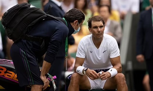 Chấn thương khiến Rafael Nadal phải rút khỏi trận bán kết Wimbledon và không kịp tham dự Rogers Cup ở Canada. Ảnh: Daily Mail