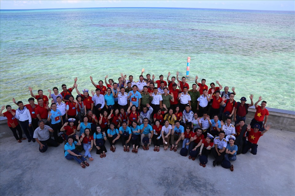Đoàn công tác ra thăm Trường Sa vào năm 2018.