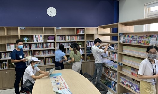 Giữa năm 2021, Công đoàn Công ty TNHH MTV Sedo Vinako (Sedo) tại Quảng Nam tổ chức ra mắt thư viện công nhân với hơn 3.000 đầu sách. Ảnh: TB
