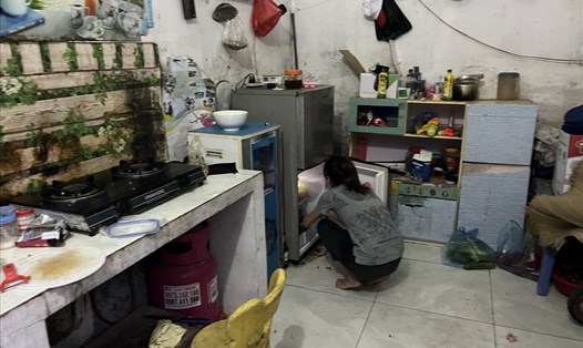 Nơi thuê trọ của gia đình chị Phan Thị Phương - Công nhân Công ty TNHH Kai Việt Nam. Ảnh: Minh Hương